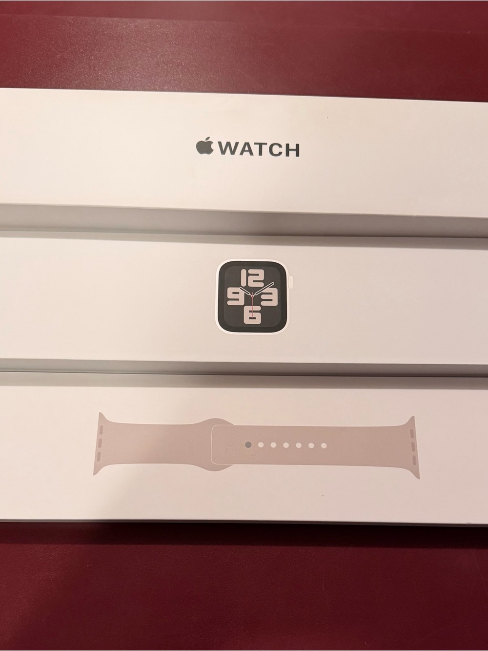 Apple Watch SE2 44mm with Starlight Silicone Sport Band S/M